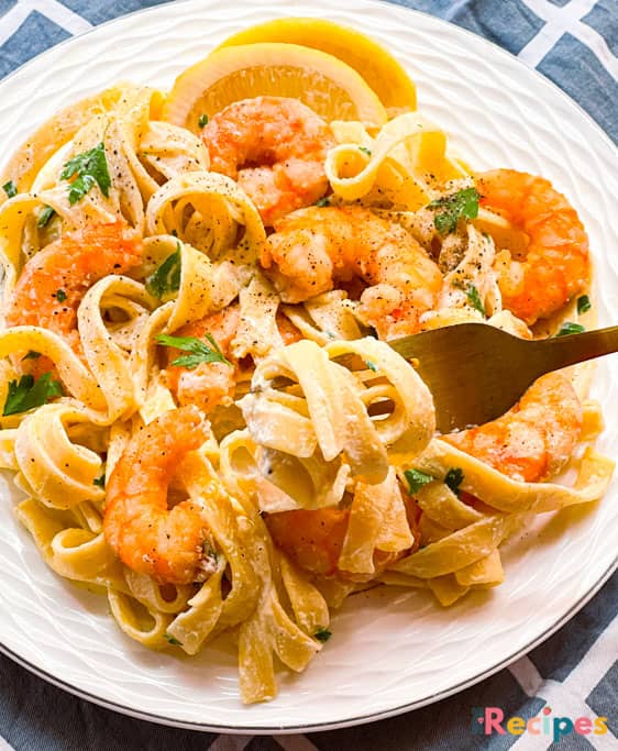 Creamy Lemon Shrimp Pasta
